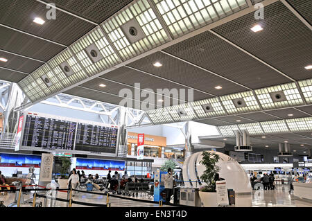 Sala partenze dall'Aeroporto Internazionale Narita di Tokyo Giappone Foto Stock