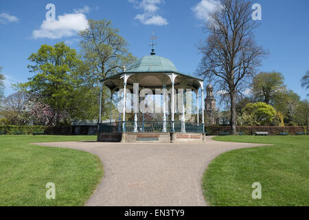 Shrewsbury, Shropshire: il palco per spettacoli nel Parco di cava Foto Stock