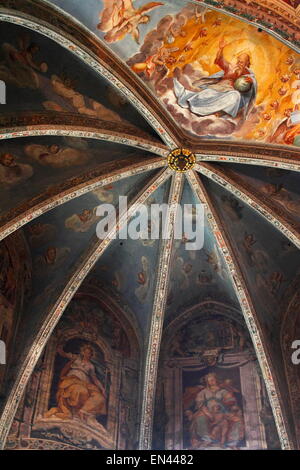 Interno di San Pietro Abbazia in Perugia Foto Stock