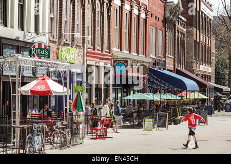 Storica Piazza del Mercato, rinnovato con le imprese, Knoxville, Tennessee. Foto Stock