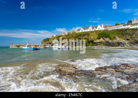 Il porto e la spiaggia di Port Isaac Cornwall Inghilterra UK Europa Foto Stock