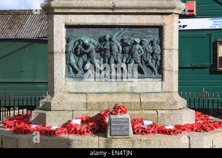 primo memoriale della guerra mondiale nella cornovaglia occidentale di newlyn in estate Foto Stock