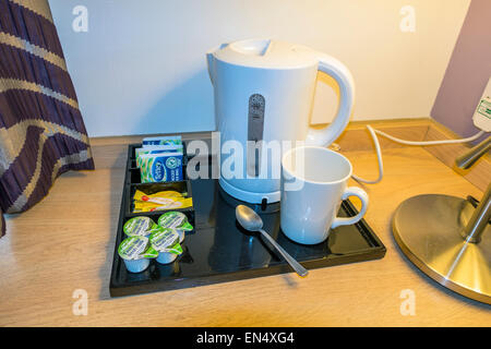 Hotel sala rinfreschi gratuiti tè caffè latte zucchero Foto Stock