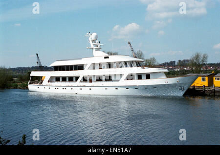 Yacht di lusso bellissimo, di proprietà da parte dell'imprenditore Bernard Matthews, fondatore di Bernard Matthews Farms Limited, 10 marzo 1989. Bellissimo è italiano per "ost bello'. Foto Stock