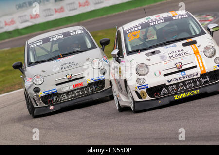 Monza, Italia - 25 Ottobre 2014: Fiat Abarth 500 di V-azione Team, pilotato da Cimarelli Franco Foto Stock