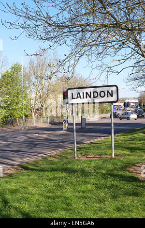 Il cartello stradale per Laindon a Basildon, Essex. Foto Stock