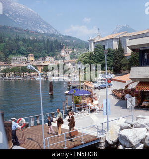 Urlaub in Maderno, gardasee, Italien 1970er Jahre. Vacanza a Maderno, Lago di Garda, Italia degli anni settanta. Foto Stock