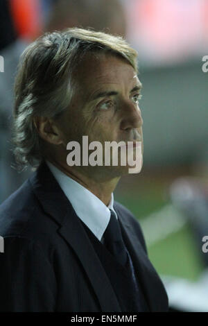 Udine, Italia. 28 Aprile, 2015. Roberto Mancini Inter Head Coach guarda durante il campionato italiano di una partita di calcio tra Udinese Calcio e FC Internazionale Milano Martedì 28 Aprile 2015 in Friuli Stadium di Udine. Credito: Andrea Spinelli/Alamy Live News Foto Stock