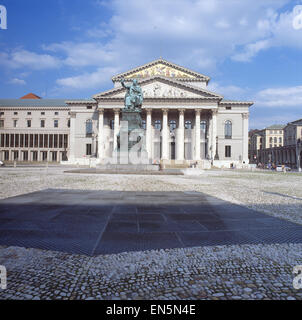 Deutschland, Bayern, München, München, Blick auf die Oper Foto Stock