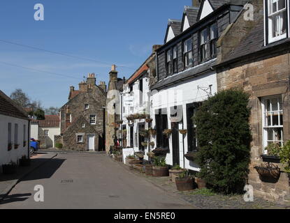 Esterno della Taverna Lomond Falkland Fife Scozia Aprile 2015 Foto Stock