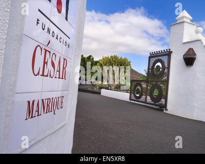 Cesar Manrique casa cancelli di ingresso in Tachiche Teguise Lanzarote isole Canarie Spagna Foto Stock