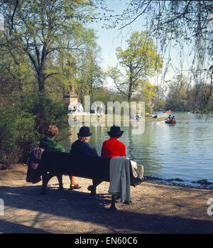 Deutschland, München, Englischer Garten - Kleinhesseloher Vedi Foto Stock