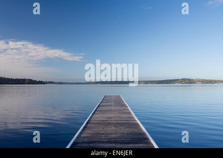 Warners Bay pontile in legno a sunrise alba lago Macquarie New South Wales NSW Australia Foto Stock