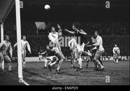 Europee della Coppa delle Coppe, semi finale, seconda gamba. West Ham v Eintracht 15 aprile 1976. Foto Stock