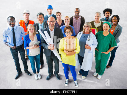 Multietnica diverse persone con diversi lavori Foto Stock