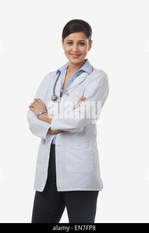 Ritratto di medico donna sorridente Foto Stock