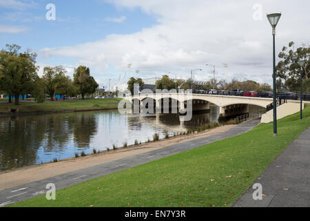 Swan Street Bridge, downtown Melbourne, Victoria, Australia Foto Stock