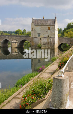 Ponte sopra Le Cher, in Montrichard, Francia Foto Stock