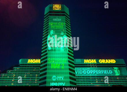 Las Vegas, Nevada, USA. 28 Aprile, 2015. Un segno a MGM Grand pubblicizza circa il Floyd Mayweather e Manny Pacquiao lotta il 28 aprile 2015 a Las Vegas , la lotta prevista per il 2 maggio 2015 Credit: Yaacov Dagan/Alamy Live News Foto Stock