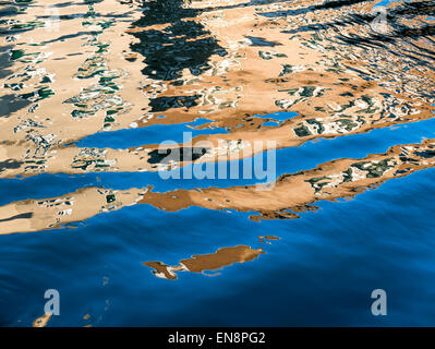 Riflessioni in acqua, Venezia, Italia, la città dei canali Foto Stock