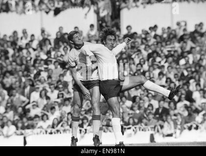 English League Division One corrispondono a White Hart Lane. Tottenham Hotspur 3 v Crystal Palace 0. Martin Chivers di speroni. 18 settembre 1971. Foto Stock