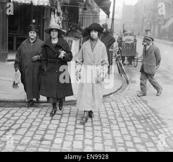 Signora bianco omicidio il 14 marzo 1922 la mattina del 14 marzo 1922, Lady Alice bianco è stato trovato con il suo cranio frantumato in,ma è ancora viva nella sua camera presso La Spencer's Hotel per Portman Street, Londra, morì poche ore più tardi. Una dispensa boy presso l'hotel, H Foto Stock