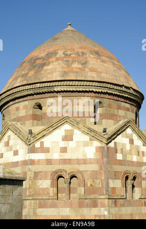 Uno dei tre cupole a Erzurum Foto Stock