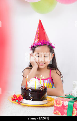 1 bambini indiani ragazze compleanno Foto Stock