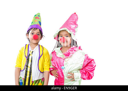 2 bambini indiani amici Joker Costume godere Foto Stock