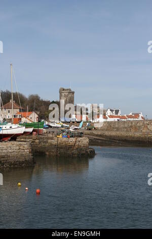 San Serf e torre dysart harbour fife scozia aprile 2015 Foto Stock