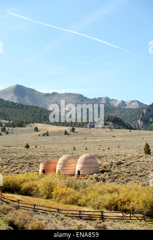 Resti della storica Birch Creek Carbonaie nell'Area Gilmore, Lemhi County Idaho, Stati Uniti d'America Foto Stock