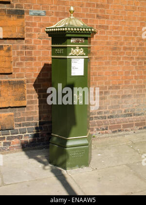 L antica città di Rochester ha molte straordinarie luoghi di interesse come pure una forte associazione con Charles Dickens Foto Stock