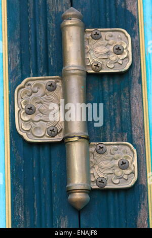 Ornamentali cerniera della porta Foto Stock