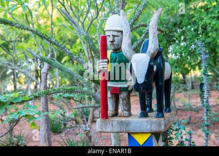 Aloalo, funebre tradizionale scultura palo, Berenty, Fort Dauphin, provincia di Toliara, Madagascar Foto Stock