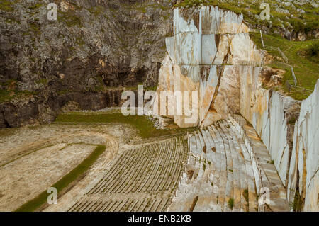 Al di fuori della grotta, Pozalagua Ranero, Karrantza provincia di Vizcaya, Spagna, Europa. Foto Stock