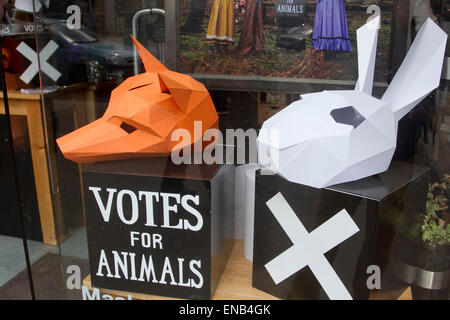 Wimbledon Londra,UK. Il 1 maggio 2015. Una vetrina del benessere degli animali e di voti per gli animali a Wimbledon Credito: amer ghazzal/Alamy Live News Foto Stock