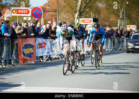 Viborg, Danimarca. Il 1 maggio, 2015. Gara ciclistica internazionale (UCI 1.2) Team ColoQuick Credito: Brian Bjeldbak/Alamy Live News Foto Stock