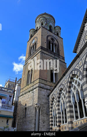 Campanile del Duomo di Sant Andrea, Amalfi, Italia. Foto Stock