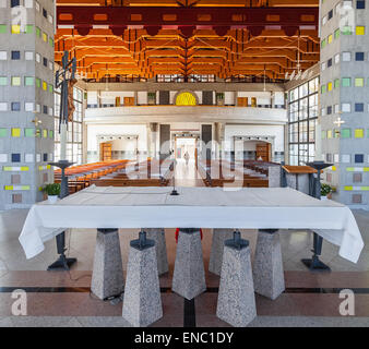 Sao Bento da Porta Aberta Santuario. La Cripta navata visto dall'altare. Papa Francesco promosso la Chiesa Santuario della Basilica. Foto Stock