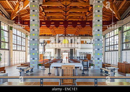 Sao Bento da Porta Aberta Santuario. La Cripta navata visto dall'altare. Papa Francesco promosso la Chiesa Santuario della Basilica. Foto Stock