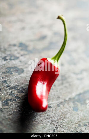 Red Hot Chili Peppers su sfondo di legno Foto Stock