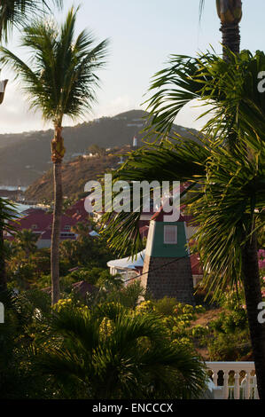 Gustavia, St Barth, St. Barths, Saint-Barthélemy, French West Indies, Antille francesi, dei Caraibi: lo svedese della Torre dell'Orologio, simbolo di Gustavia Foto Stock