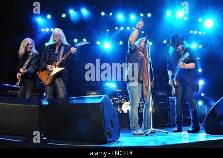 Pilsen, Repubblica Ceca. Il 1 maggio, 2015. Lynyrd Skynyrd eseguire a Pilsen, Repubblica Ceca, 1 maggio 2015. © Pavel Nemecek/CTK foto/Alamy Live News Foto Stock