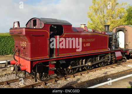 GWR 4575 classe 2-6-2 serbatoio del motore n. 5521, visto qui come trasporti di Londra n. L150 Foto Stock