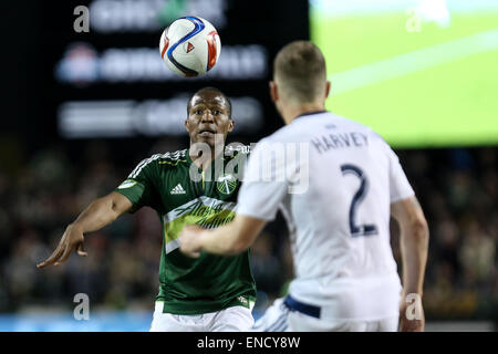 2 maggio 2015 - DARLINGTON NAGBE (6) controlla la sfera. Il Portland legnami FC ha ospitato il Vancouver Whitecaps FC a Providence Park il 2 maggio 2015. Credito: David Blair/ZUMA filo/Alamy Live News Foto Stock