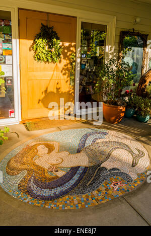 Mermaid mosaico, Sooke Harbour House, Sooke, Isola di Vancouver, British Columbia, Canada Foto Stock