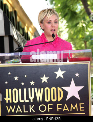 Kaley Cuoco riceve i 2,532nd stella sulla Hollywood Walk of Fame con: Kaley Cuoco dove: Los Angeles, California, Stati Uniti quando: 29 Ott 2014 Foto Stock