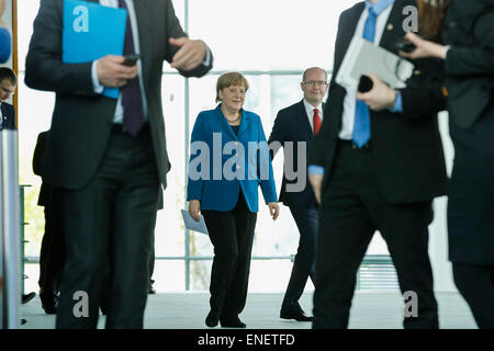 Berlino, Germania. 04 Maggio, 2015. Primo ministro ceco Sobotka e il Cancelliere tedesco Angela Merkel durante una conferenza stampa congiunta presso la cancelleria tedesca a Berlino, in Germania il Maggio 04, 2015. / Immagine: Bohuslav Sobotka, Primo Ministro della Repubblica ceca e il Cancelliere tedesco Angela Merkel durante la conferenza stampa congiunta di Berlino. Credito: Reynaldo Chaib Paganelli/Alamy Live News Foto Stock