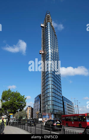 Il Lessico alto appartamento di lusso torre in via di completamento su 261 City Road nel quartiere di Islington, Londra EC1V REGNO UNITO KATHY DEWITT Foto Stock