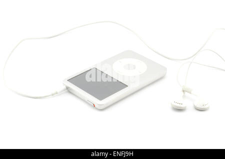 Lettore mp3 con auricolare isolati su sfondo bianco Foto Stock